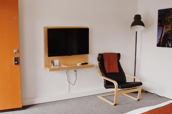 Heliotrope Hotel image 11