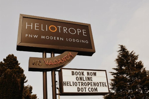 Heliotrope Hotel image 13