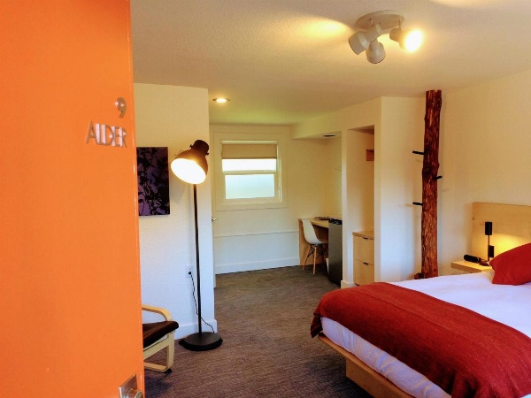 Heliotrope Hotel image 5