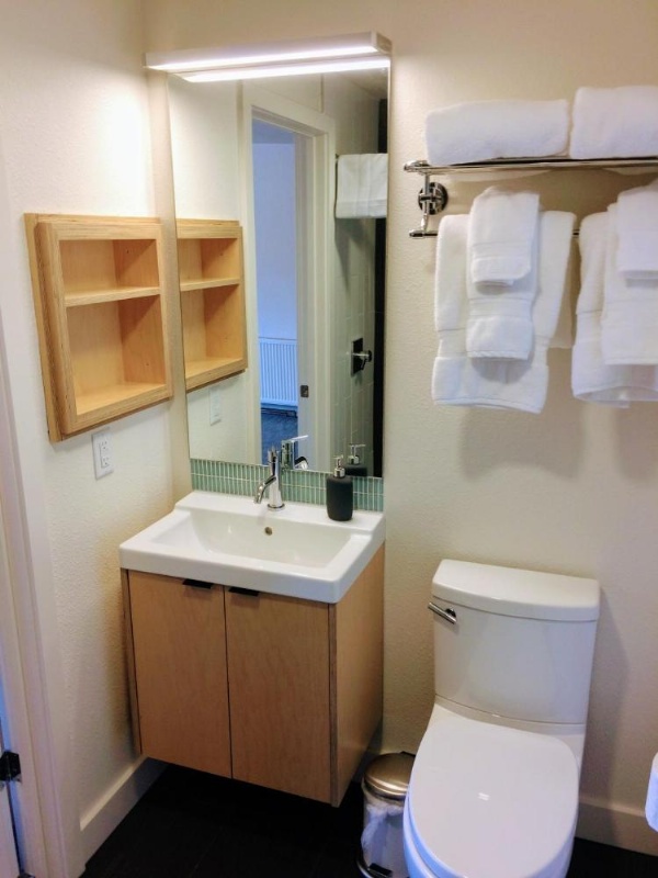 Heliotrope Hotel image 8